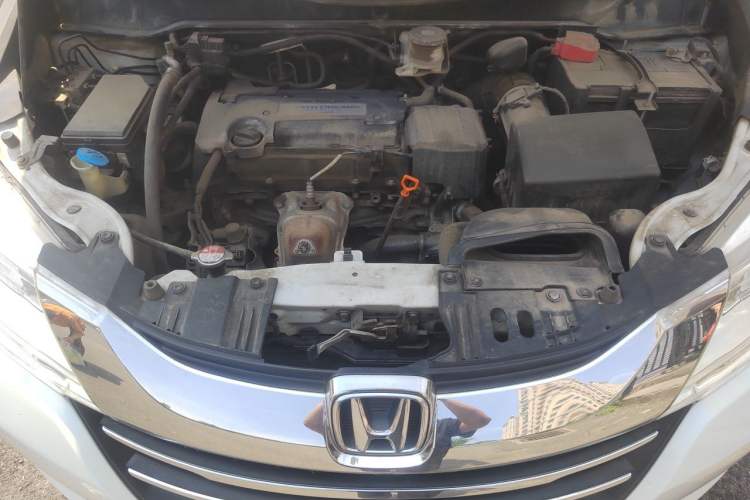 Used Honda Odyssey 2015 2.4L Smart Edition Engine Bay