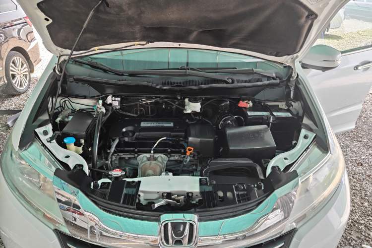 Used Honda Odyssey 2015 Revised 2.4L Luxury Edition Engine Bay