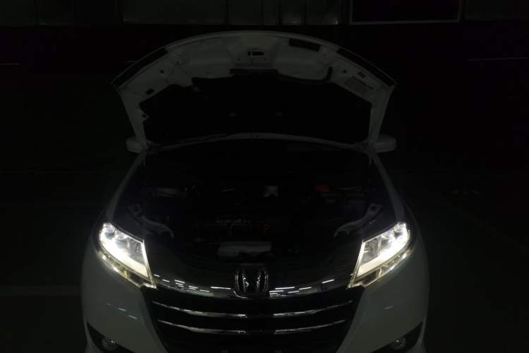Used Honda Odyssey 2015 Updated Version 2.4L Smart Edition Engine Bay