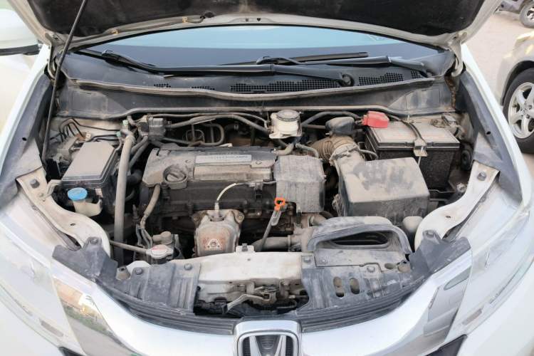 Used Honda Odyssey 2015 Revised Version 2.4L Supreme Edition Engine Bay
