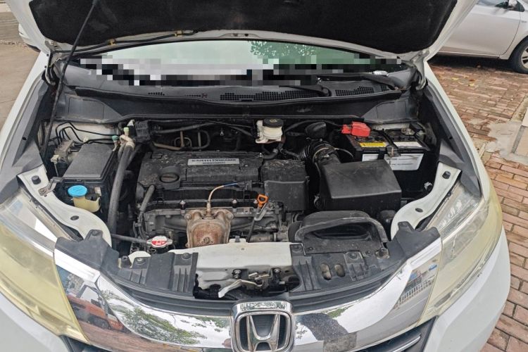 Used Honda Odyssey 2015 2.4L Smart Edition Engine Bay