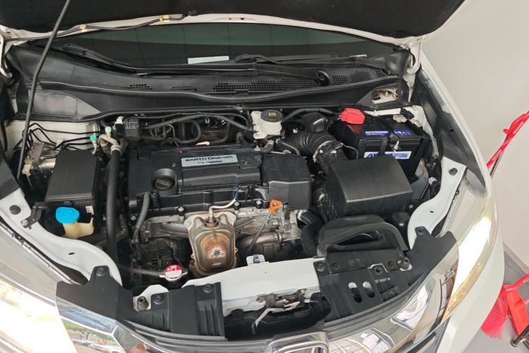Used Honda Odyssey 2015 Updated Version 2.4L Smart Edition Engine Bay