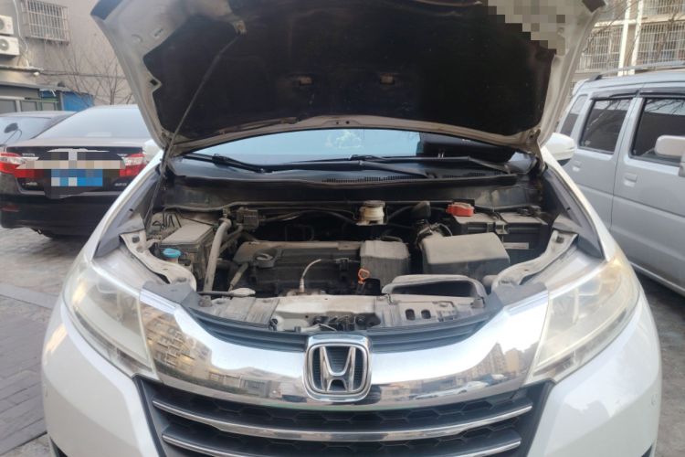 Used Honda Odyssey 2015 2.4L Smart Edition Engine Bay