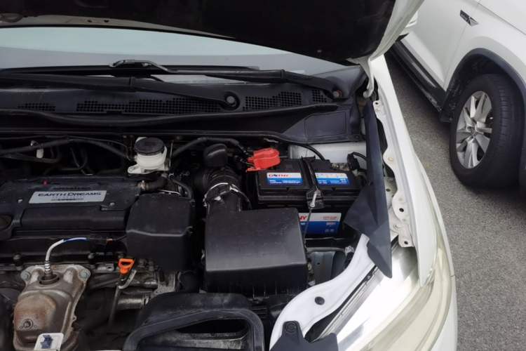 Used Honda Odyssey 2015 Revised Version 2.4L Supreme Edition Engine Bay Left