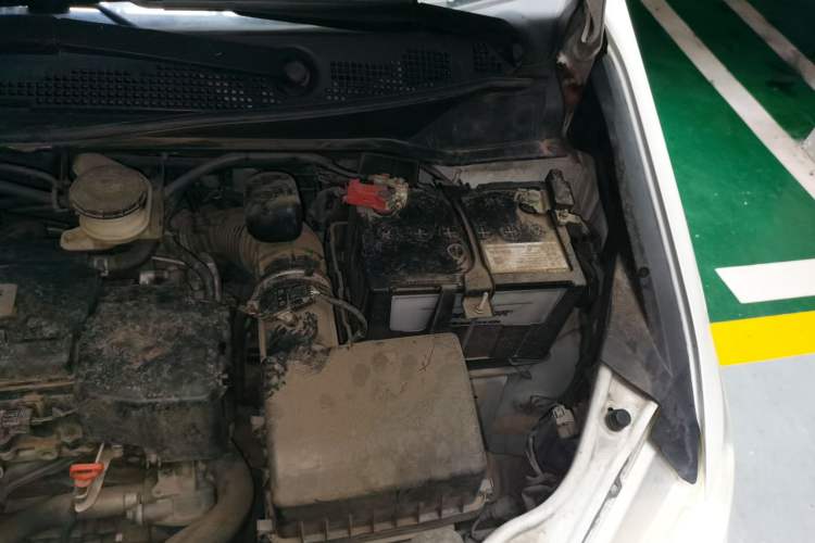 Used Honda Odyssey 2015 2.4L Smart Edition Engine Bay Left