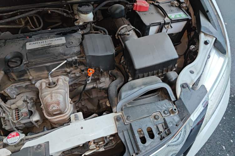 Used Honda Odyssey 2015 Updated Version 2.4L Smart Edition Engine Bay Left
