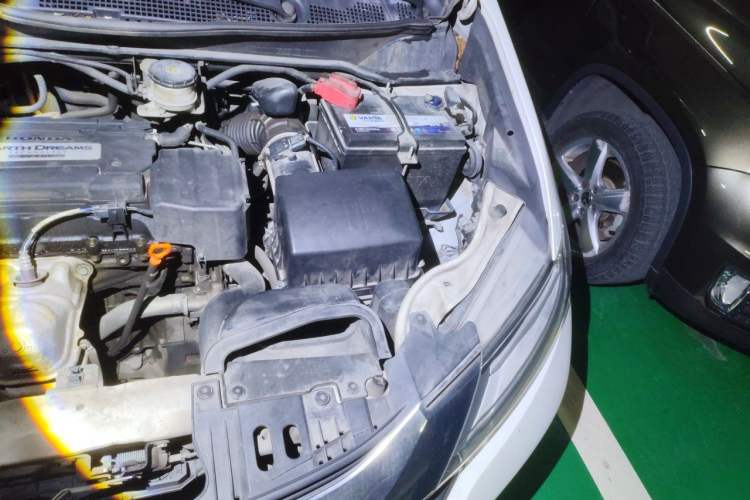 Used Honda Odyssey 2015 Updated Version 2.4L Smart Edition Engine Bay Left