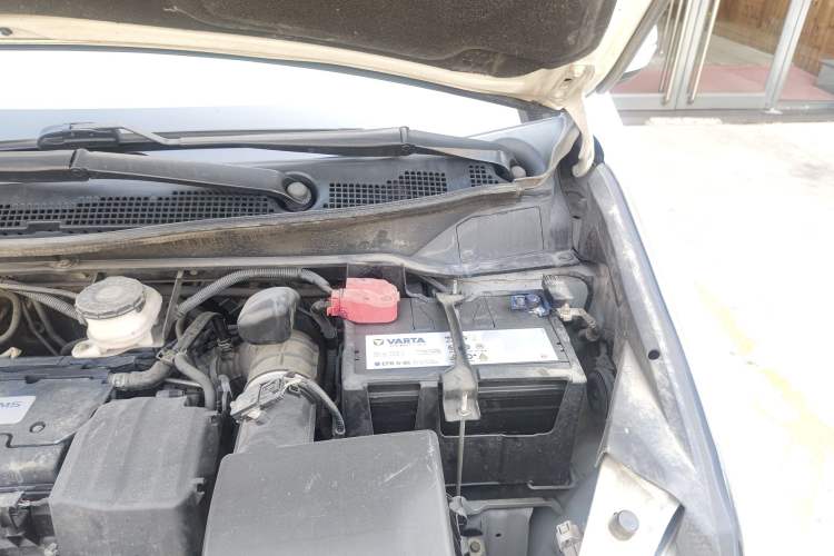 Used Honda Odyssey 2015 Revised Version 2.4L Supreme Edition Engine Bay Left