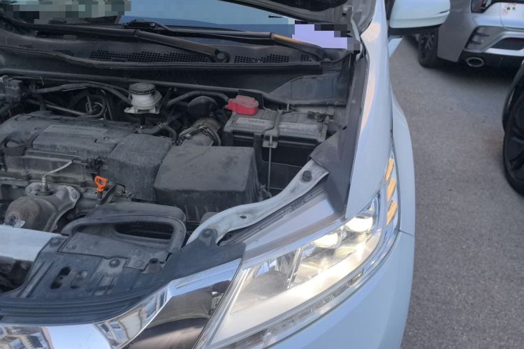 Used Honda Odyssey 2015 Updated Version 2.4L Smart Edition Engine Bay Left