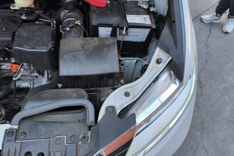 Used Honda Odyssey 2015 2.4L Supreme Edition Engine Bay Left