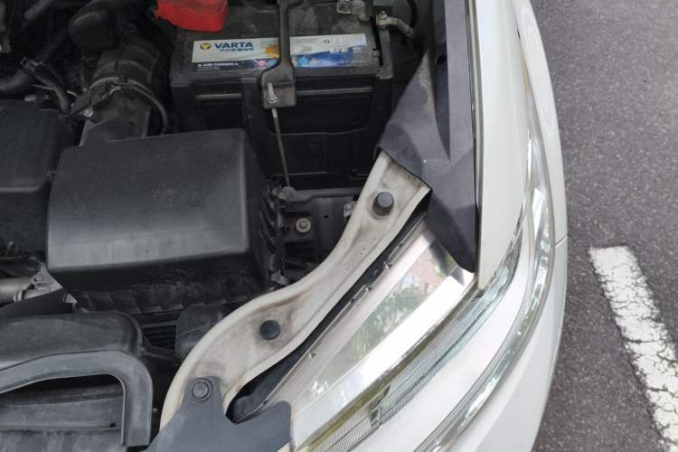 Used Honda Odyssey 2015 2.4L Comfort Edition Engine Bay Left