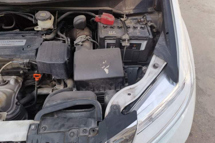 Used Honda Odyssey 2015 Updated Version 2.4L Smart Edition Engine Bay Left