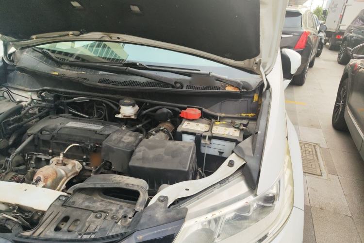 Used Honda Odyssey 2015 2.4L Smart Edition Engine Bay Left