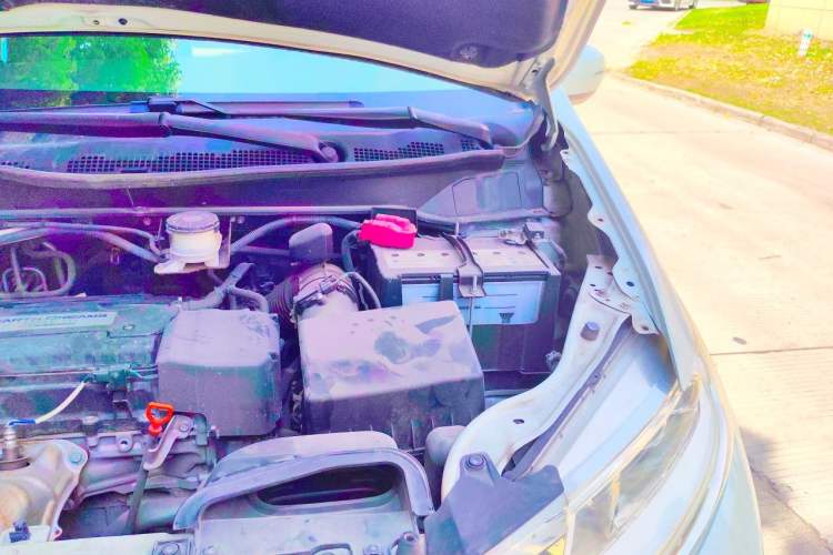 Used Honda Odyssey 2015 Revised Version 2.4L Supreme Edition Engine Bay Left