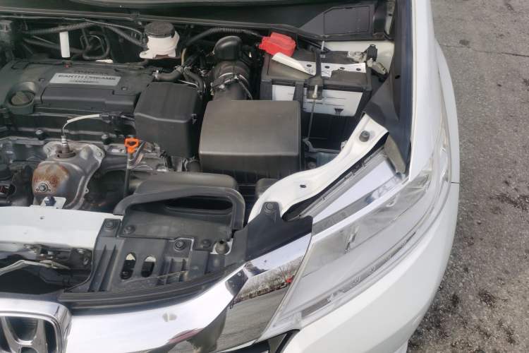 Used Honda Odyssey 2015 Revised Version 2.4L Supreme Edition Engine Bay Left