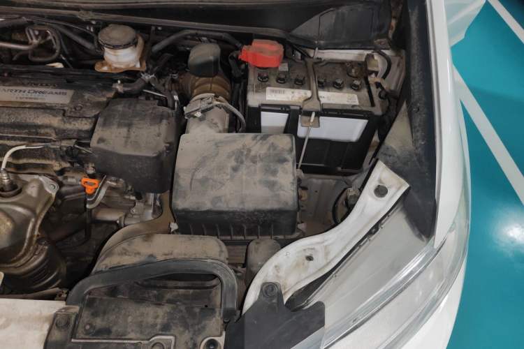Used Honda Odyssey 2015 Updated Version 2.4L Smart Edition Engine Bay Left