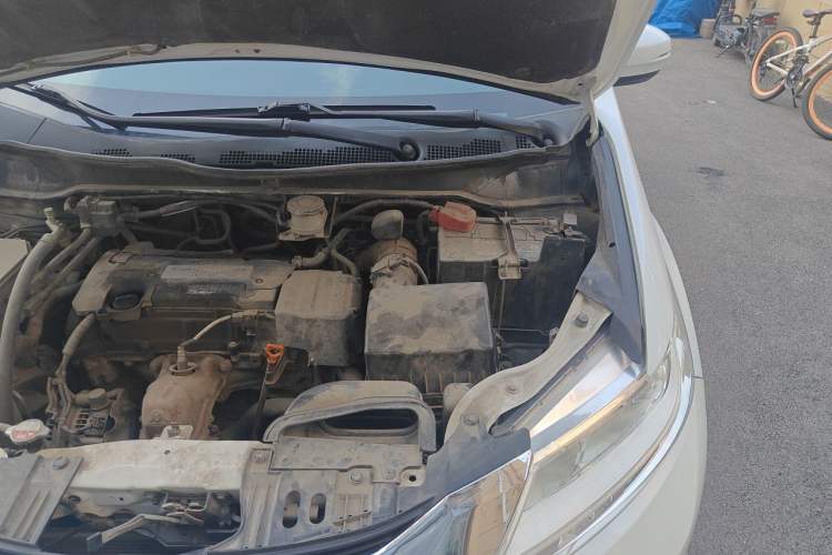 Used Honda Odyssey 2015 2.4L Comfort Edition Engine Bay Left