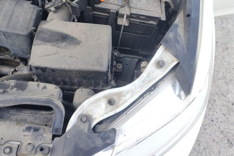 Used Honda Odyssey 2015 Updated Version 2.4L Smart Edition Engine Bay Left