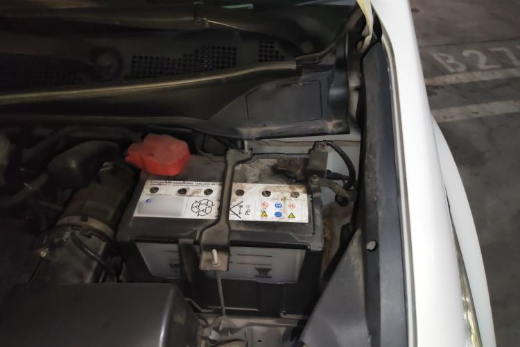 Used Honda Odyssey 2015 2.4L Supreme Edition Engine Bay Left