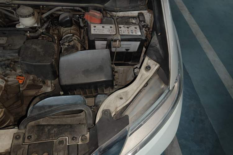 Used Honda Odyssey 2015 Updated Version 2.4L Smart Edition Engine Bay Left