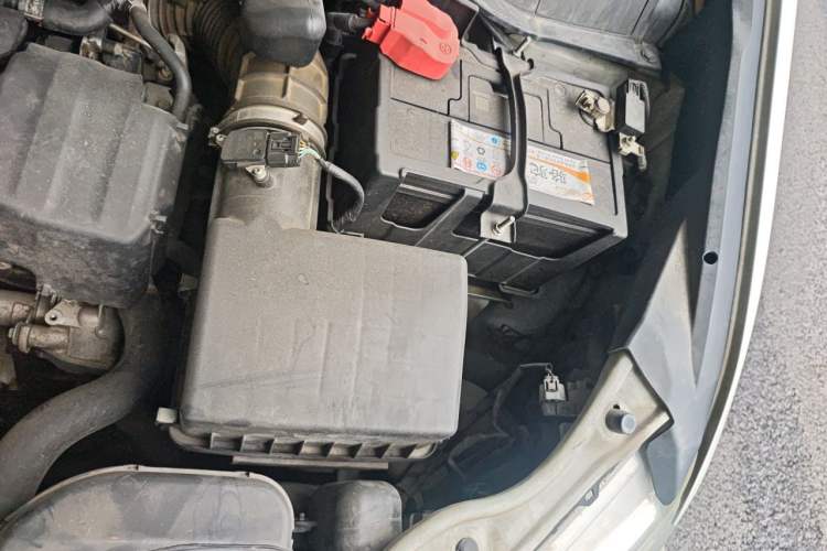Used Honda Odyssey 2015 2.4L Supreme Edition Engine Bay Left