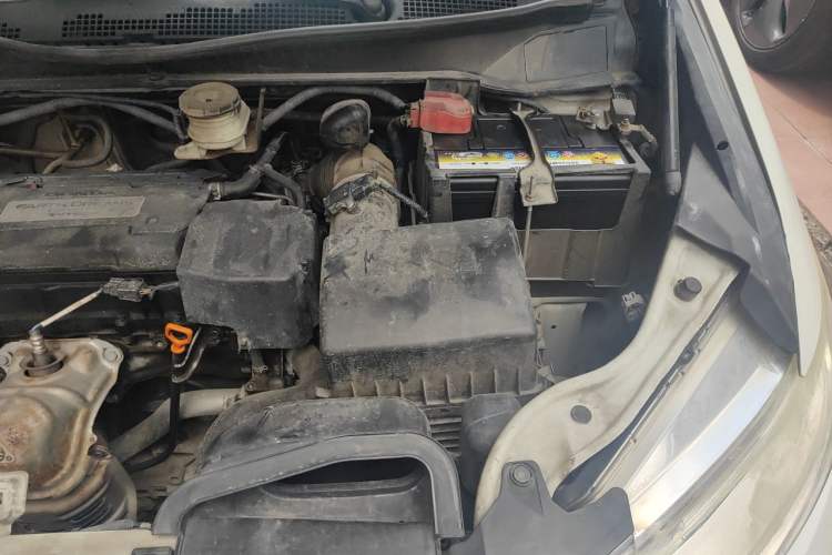 Used Honda Odyssey 2015 Updated Version 2.4L Smart Edition Engine Bay Left