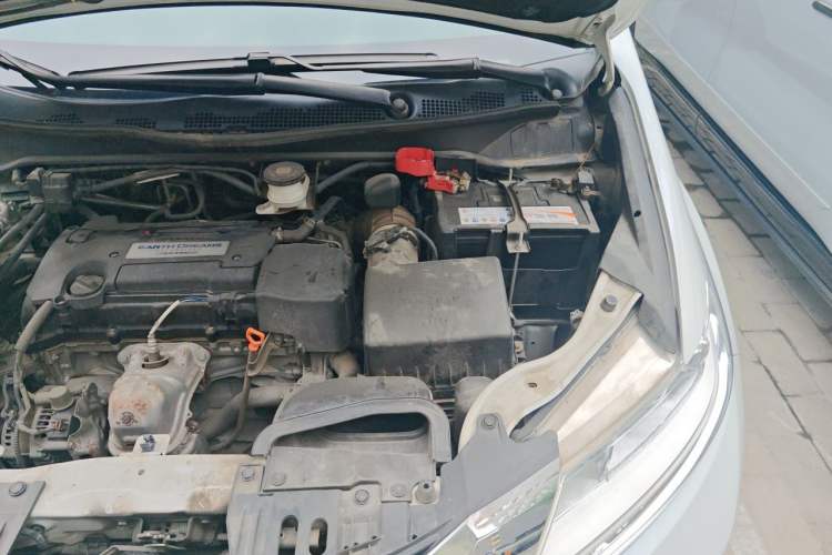 Used Honda Odyssey 2015 Updated Version 2.4L Smart Edition Engine Bay Left