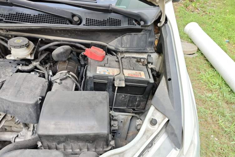 Used Honda Odyssey 2015 Updated Version 2.4L Smart Edition Engine Bay Left