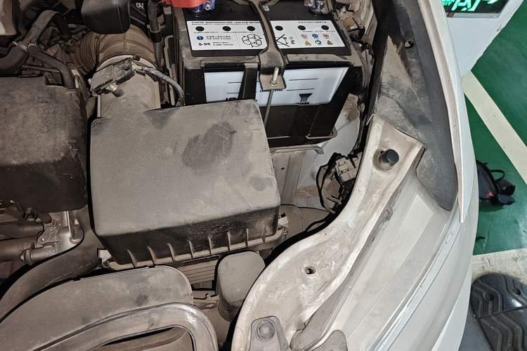Used Honda Odyssey 2015 Revised 2.4L Luxury Edition Engine Bay Left