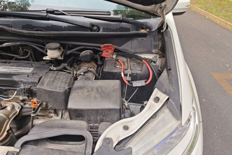 Used Honda Odyssey 2015 Updated Version 2.4L Smart Edition Engine Bay Left