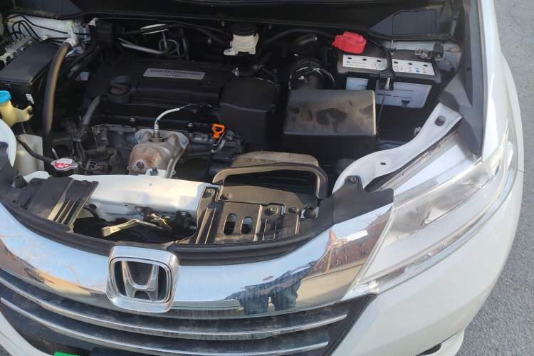 Used Honda Odyssey 2015 2.4L Luxury Edition Engine Bay Left