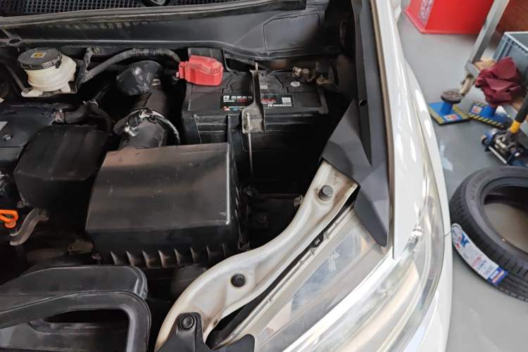 Used Honda Odyssey 2015 Revised Version 2.4L Supreme Edition Engine Bay Left