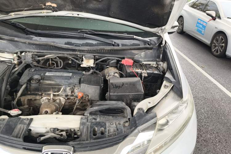 Used Honda Odyssey 2015 Revised 2.4L Luxury Edition Engine Bay Left