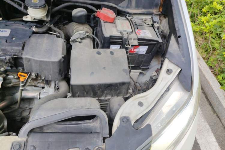 Used Honda Odyssey 2015 2.4L Luxury Edition Engine Bay Left