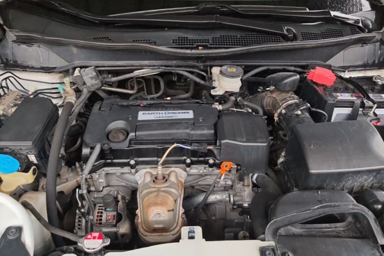 Used Honda Odyssey 2015 Revised 2.4L Luxury Edition Engine Bay