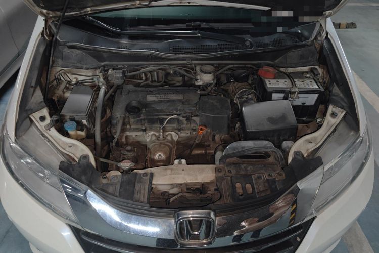Used Honda Odyssey 2015 Updated Version 2.4L Smart Edition Engine Bay
