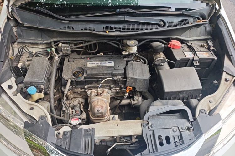 Used Honda Odyssey 2015 2.4L Supreme Edition Engine Bay