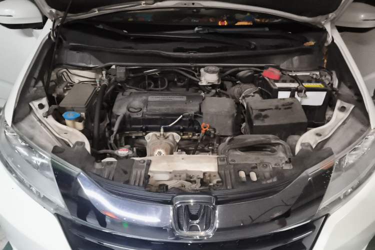 Used Honda Odyssey 2015 2.4L Smart Edition Engine Bay
