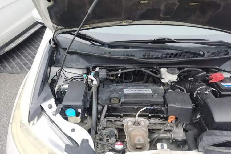 Used Honda Odyssey 2015 Revised Version 2.4L Supreme Edition Engine Bay Right