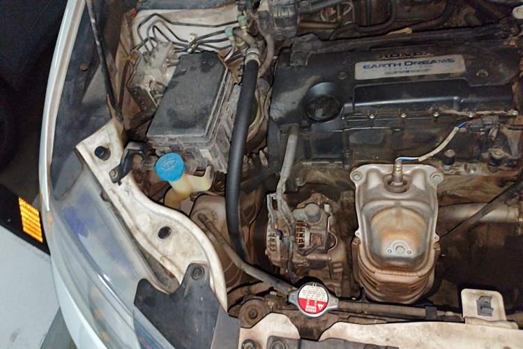 Used Honda Odyssey 2015 Revised 2.4L Luxury Edition Engine Bay Right
