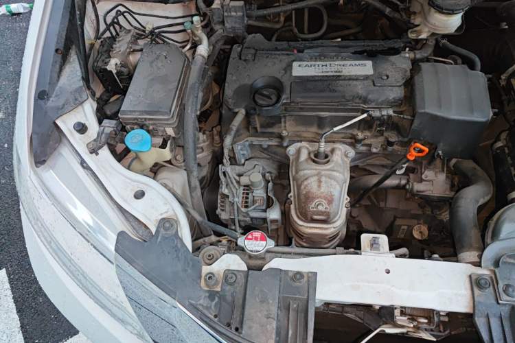 Used Honda Odyssey 2015 Updated Version 2.4L Smart Edition Engine Bay Right
