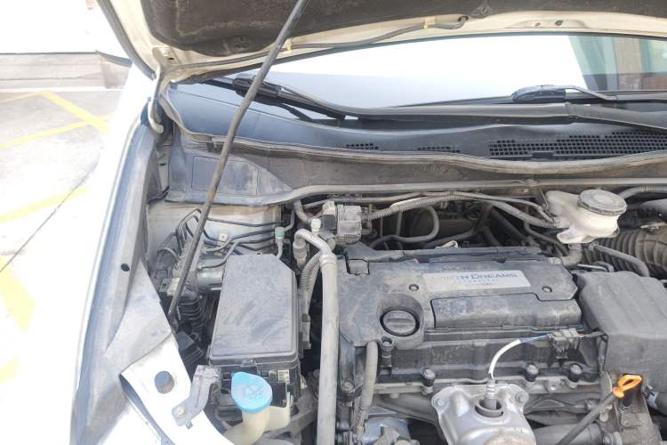 Used Honda Odyssey 2015 Revised Version 2.4L Supreme Edition Engine Bay Right