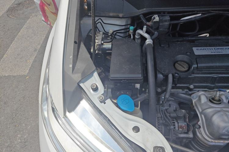 Used Honda Odyssey 2015 2.4L Supreme Edition Engine Bay Right
