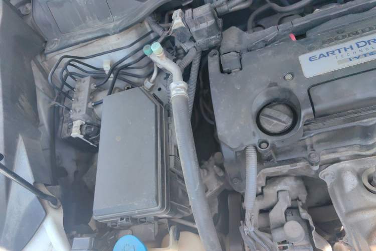 Used Honda Odyssey 2015 Revised Version 2.4L Supreme Edition Engine Bay Right