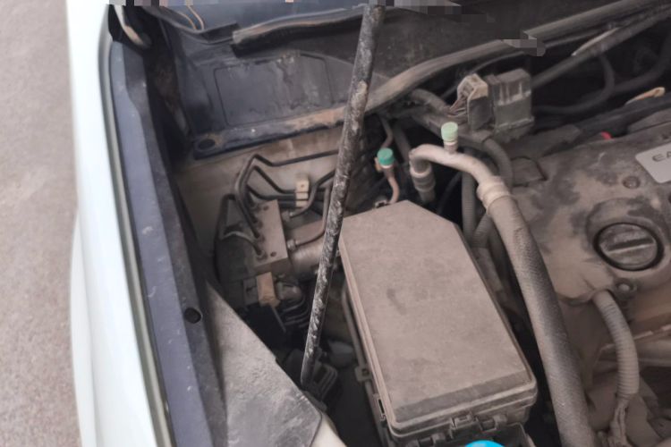 Used Honda Odyssey 2015 Revised Version 2.4L Comfort Edition Engine Bay Right