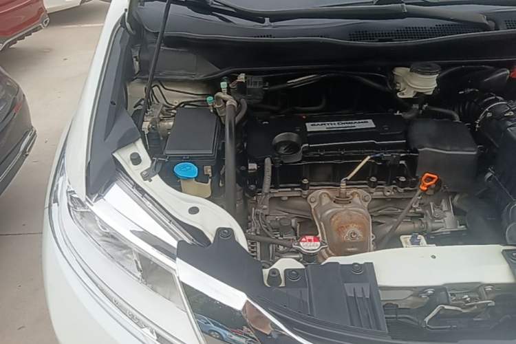 Used Honda Odyssey 2015 Updated Version 2.4L Smart Edition Engine Bay Right