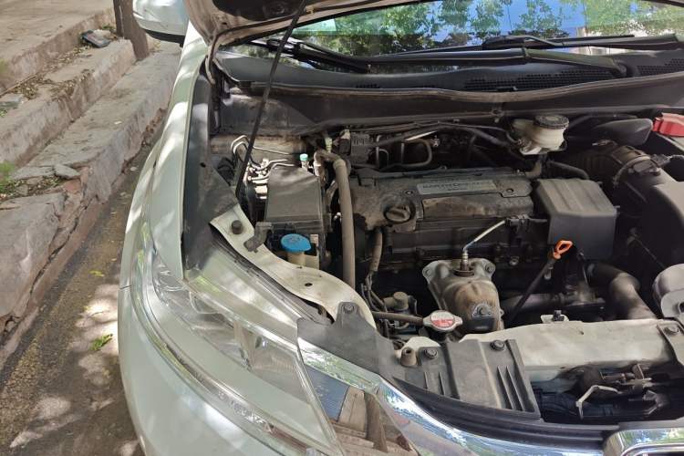 Used Honda Odyssey 2015 Updated Version 2.4L Smart Edition Engine Bay Right