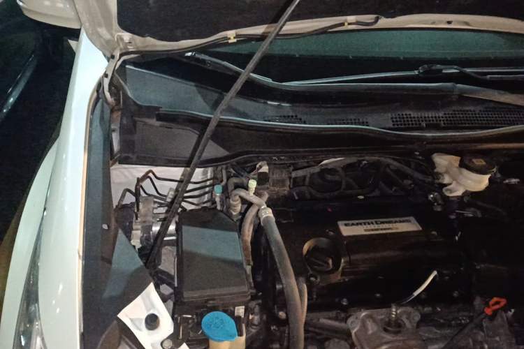 Used Honda Odyssey 2015 Updated Version 2.4L Smart Edition Engine Bay Right