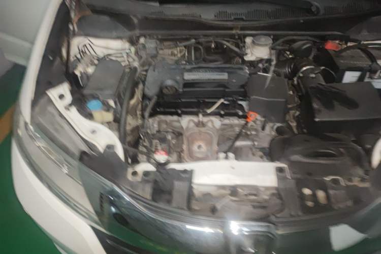 Used Honda Odyssey 2015 2.4L Luxury Edition Engine Bay Right