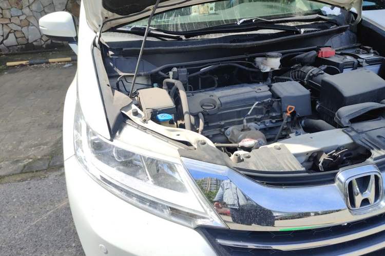 Used Honda Odyssey 2015 2.4L Smart Edition Engine Bay Right